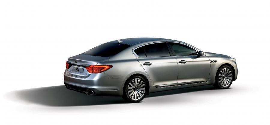  Kia K9 Luxury Saloon 2013 года  (фото 2 из 4)